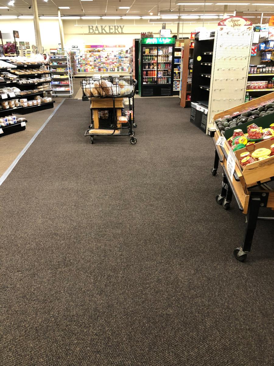 Champion Super Nop Tile Grocery store