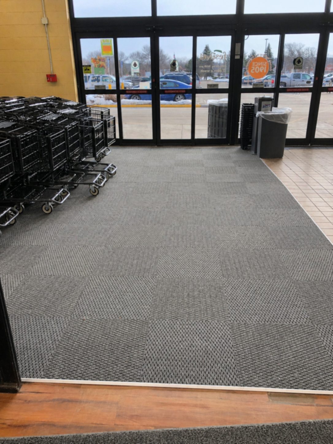 Diplomat Grocery entrance