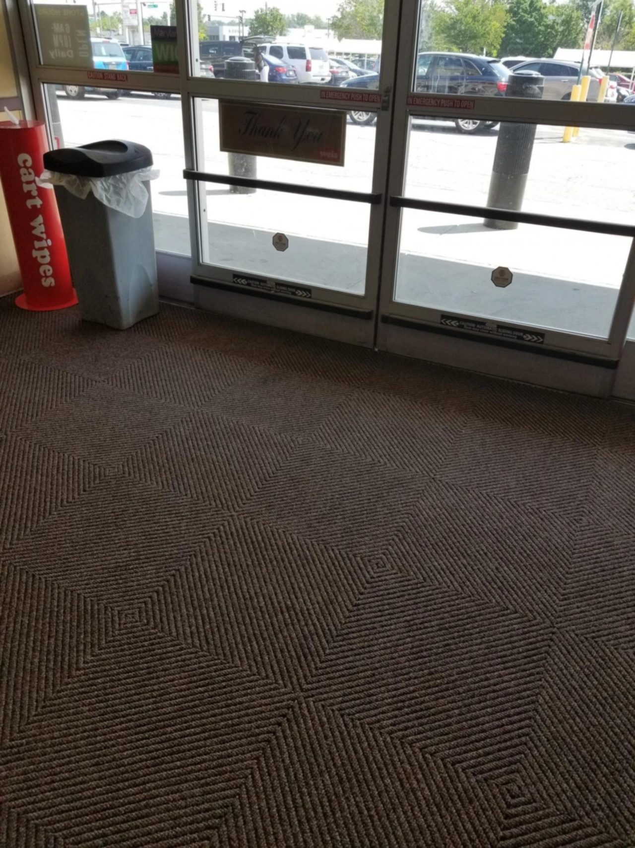 Dominator Grocery entrance