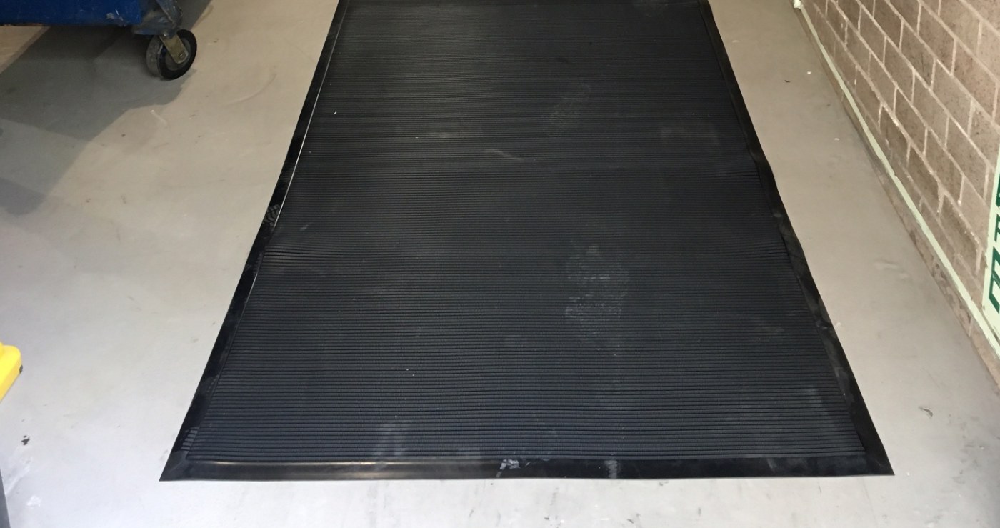 Frontrunner SB Open-grid scraper surface