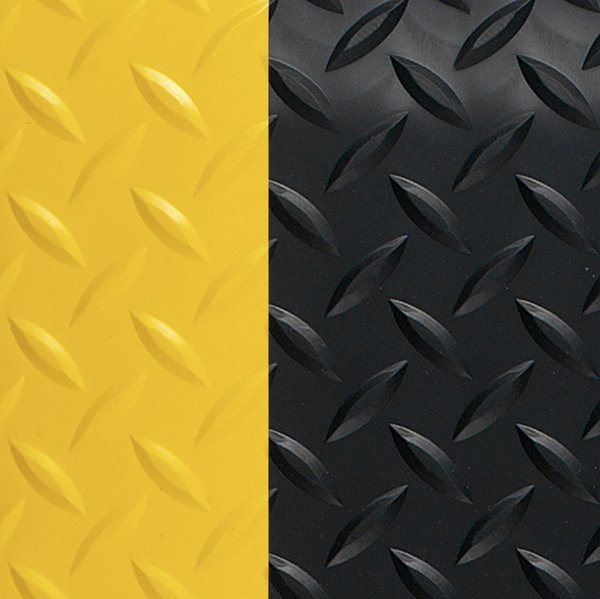 Diamond Plate Safety Step Yellow Border