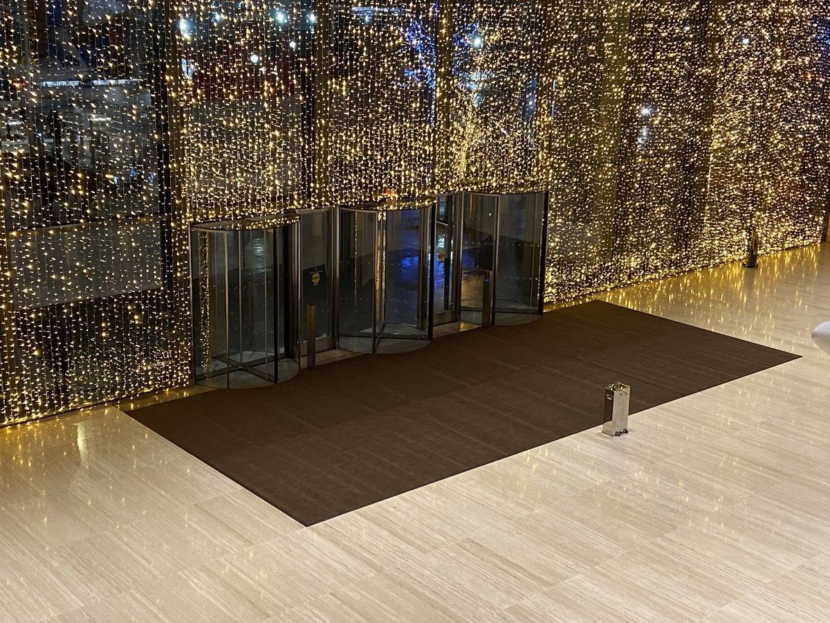 Windsor Grand hotel lobby entrance